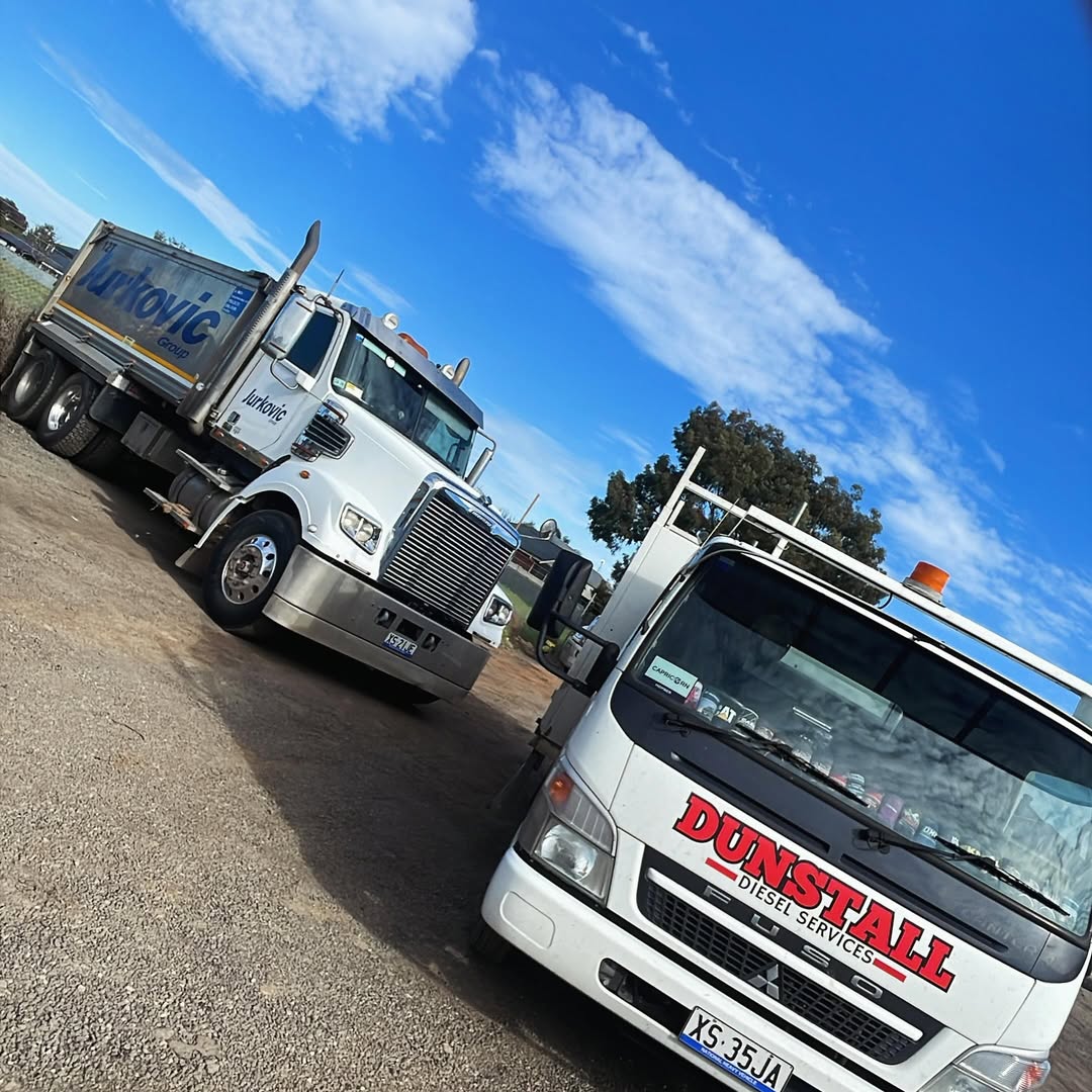 Dunstall Diesel Services mobile unit attending Freightliner breakdown